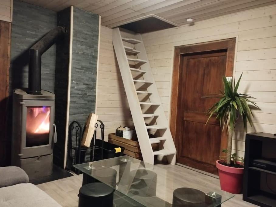 Chalet 8 Personnes + Grand Terrain Et Riviere Entremont Exterior photo