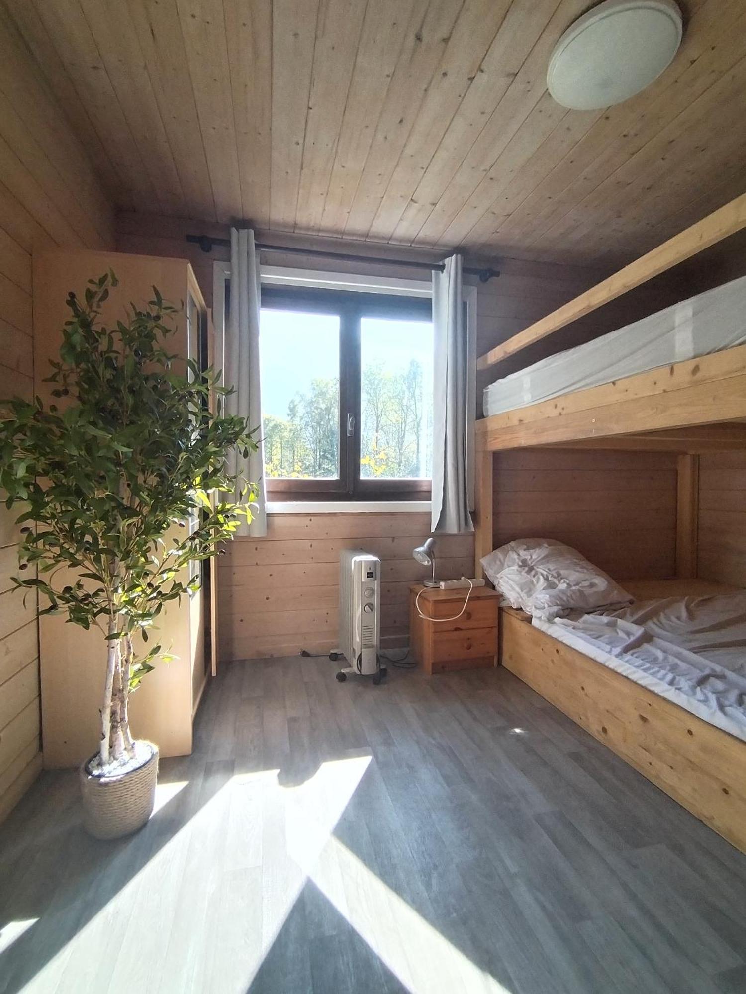 Chalet 8 Personnes + Grand Terrain Et Riviere Entremont Exterior photo