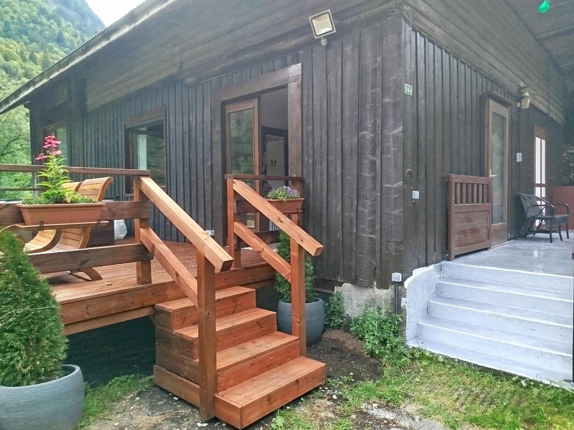 Chalet 8 Personnes + Grand Terrain Et Riviere Entremont Exterior photo