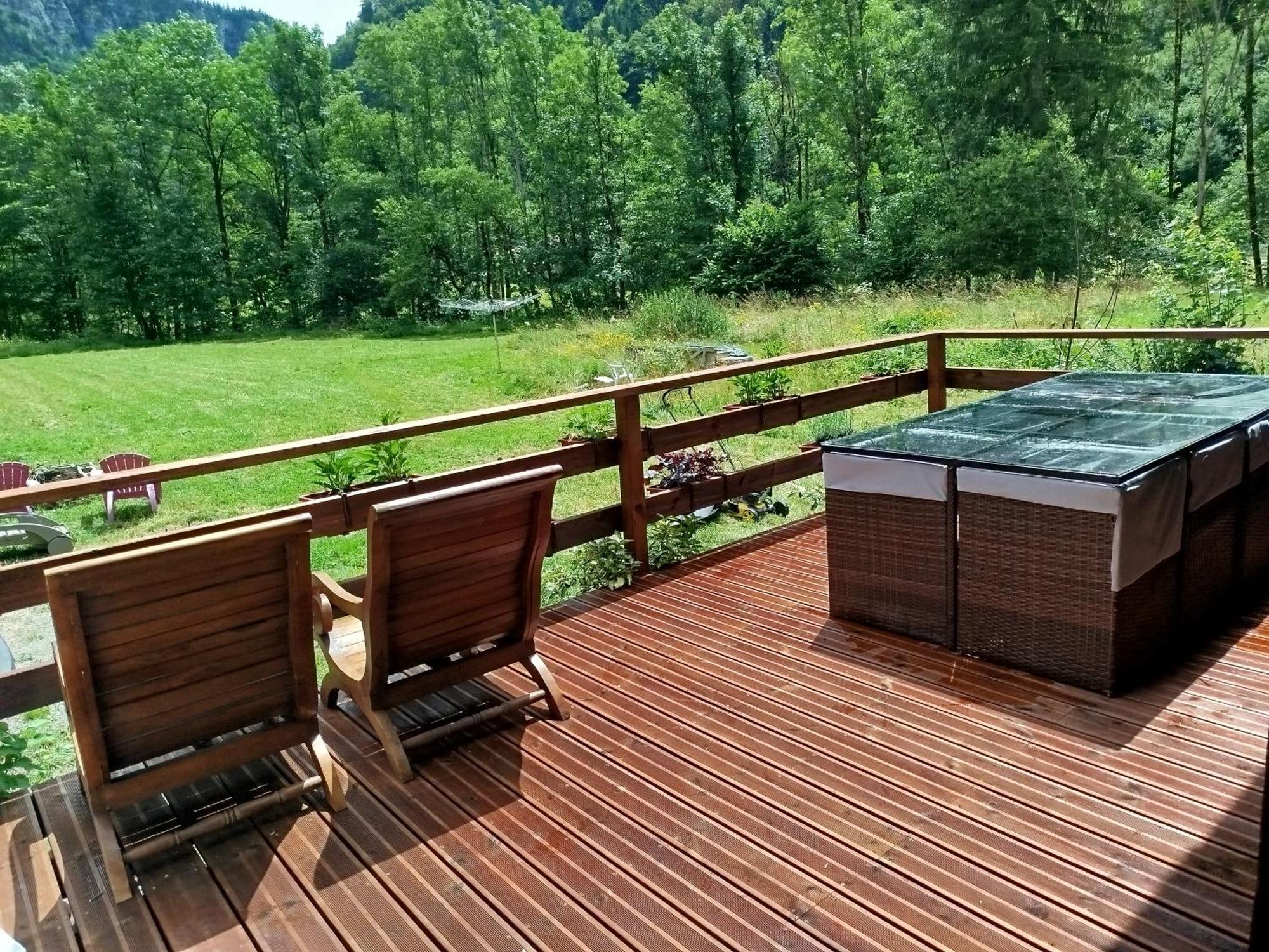 Chalet 8 Personnes + Grand Terrain Et Riviere Entremont Exterior photo